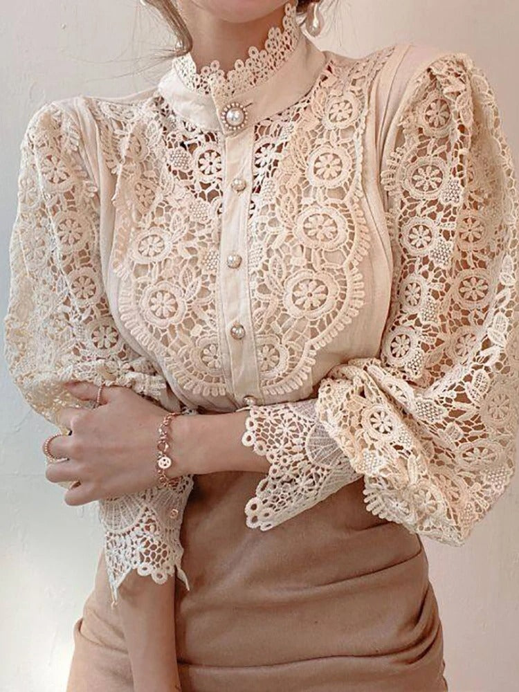 Pink lace shirt with long sleeves above the hollow fashion large white jacket 2025